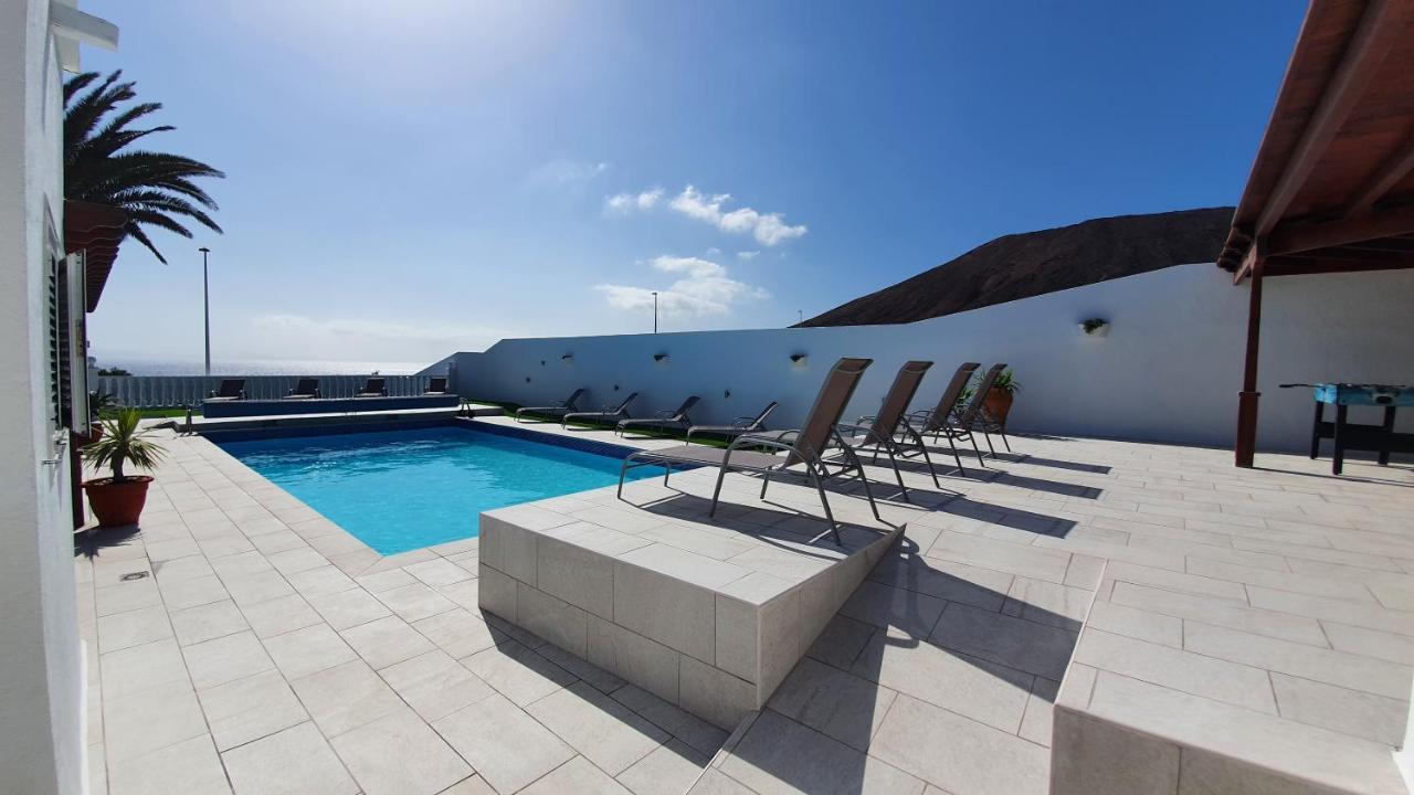 Stunning Sea View Villa With 6 Bedrooms & Heated Pool - Villa Renaissance Playa Blanca  Zewnętrze zdjęcie