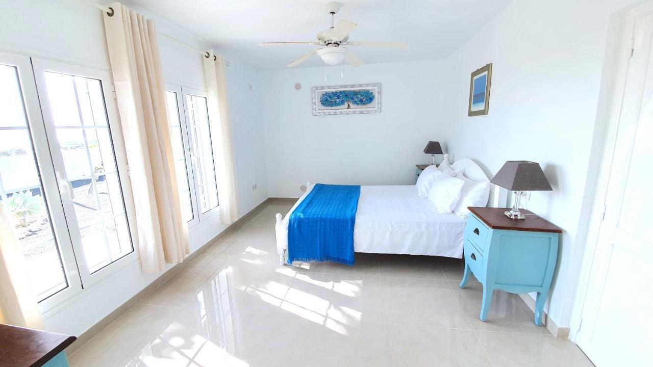 Stunning Sea View Villa With 6 Bedrooms & Heated Pool - Villa Renaissance Playa Blanca  Zewnętrze zdjęcie
