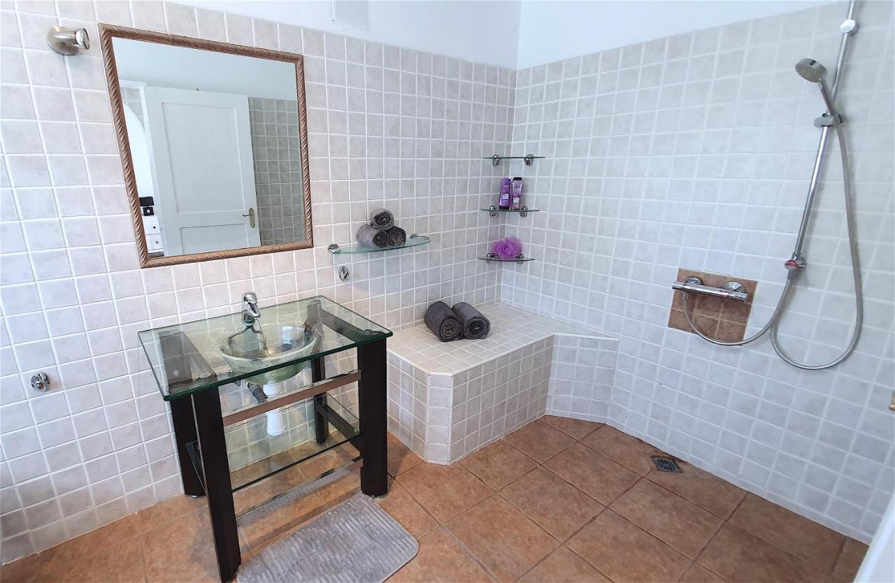 Stunning Sea View Villa With 6 Bedrooms & Heated Pool - Villa Renaissance Playa Blanca  Zewnętrze zdjęcie