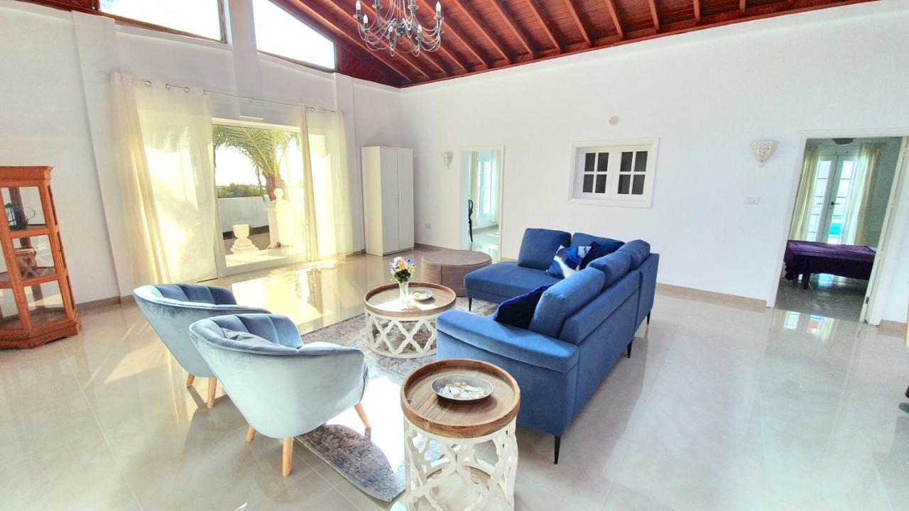Stunning Sea View Villa With 6 Bedrooms & Heated Pool - Villa Renaissance Playa Blanca  Zewnętrze zdjęcie