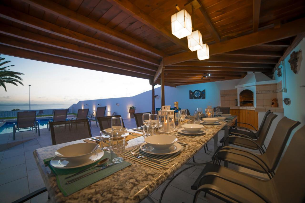 Stunning Sea View Villa With 6 Bedrooms & Heated Pool - Villa Renaissance Playa Blanca  Zewnętrze zdjęcie