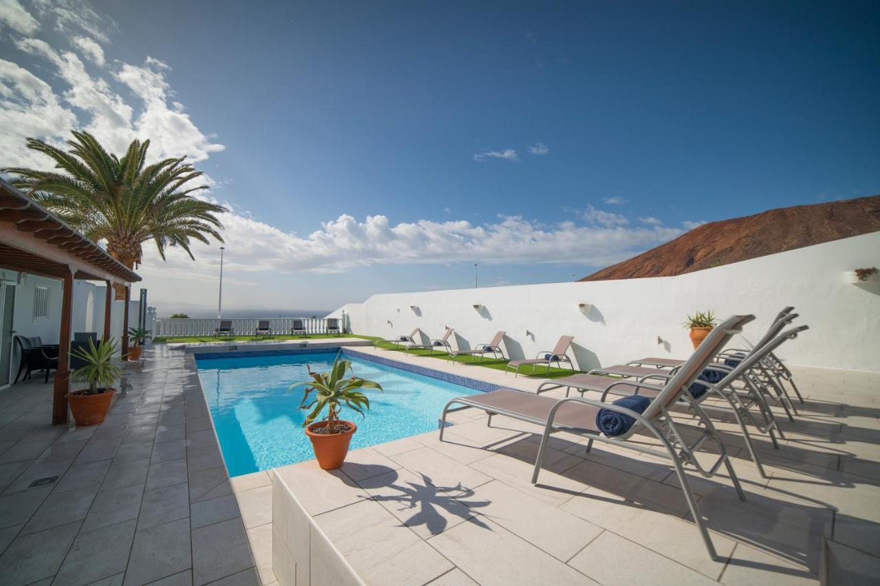Stunning Sea View Villa With 6 Bedrooms & Heated Pool - Villa Renaissance Playa Blanca  Zewnętrze zdjęcie