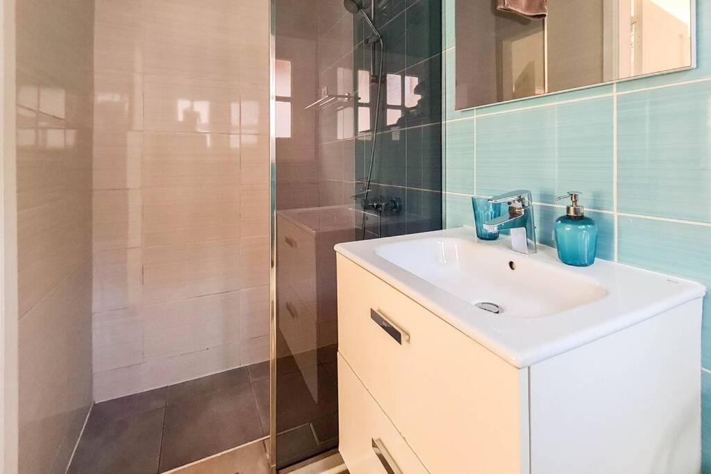 Stunning Sea View Villa With 6 Bedrooms & Heated Pool - Villa Renaissance Playa Blanca  Pokój zdjęcie